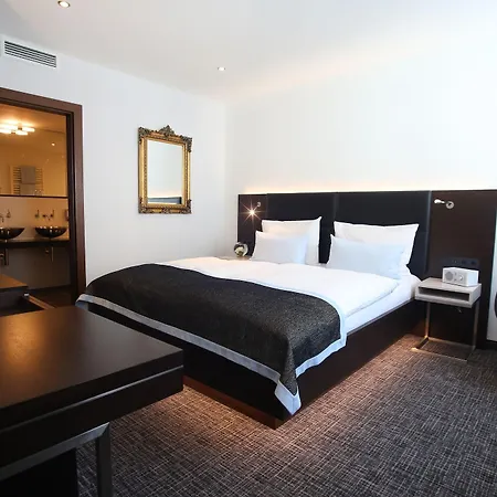 Schiller 5 Hotel 4*