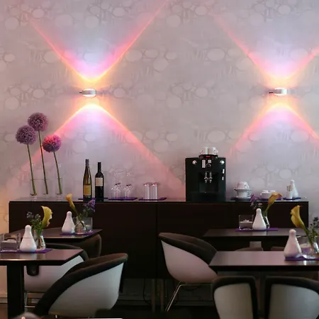 Schiller 5 4* Munich