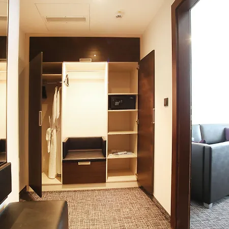 Schiller 5 4* Munich