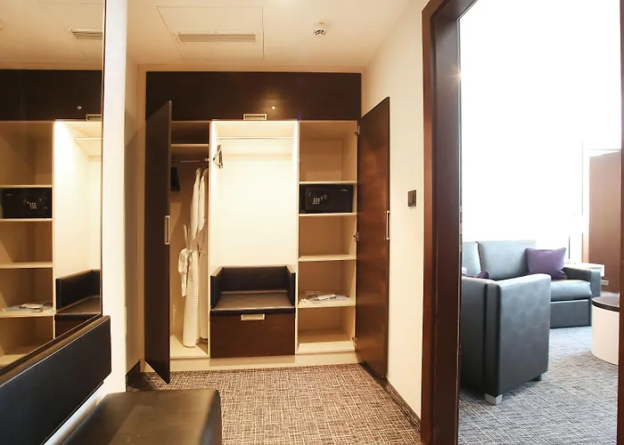 Schiller 5 4* Munich